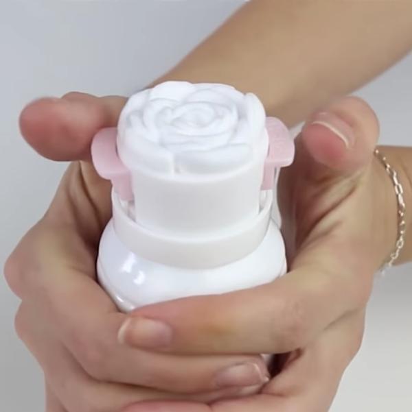 Rose Shaped Soap Facial Cleanser